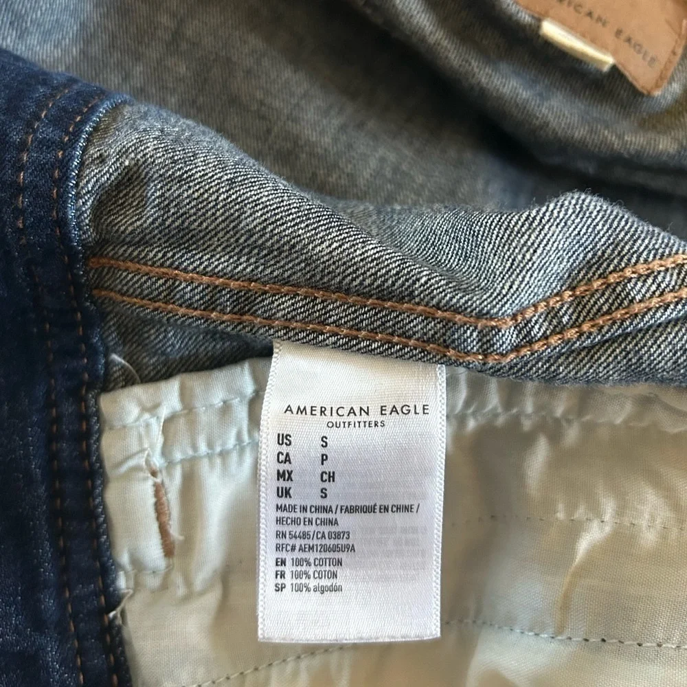 American Eagle Distressed Denim Jacket Small - Picture 8 of 9